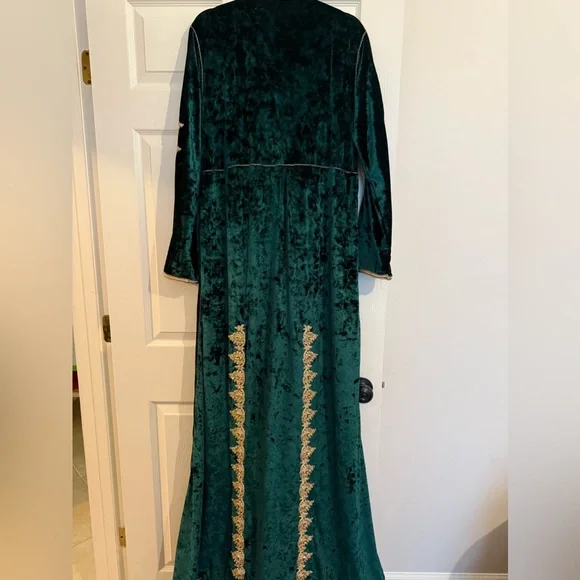 Dark Green/emerald velvet moroccan kaftan with belt - Picture 1 of 3